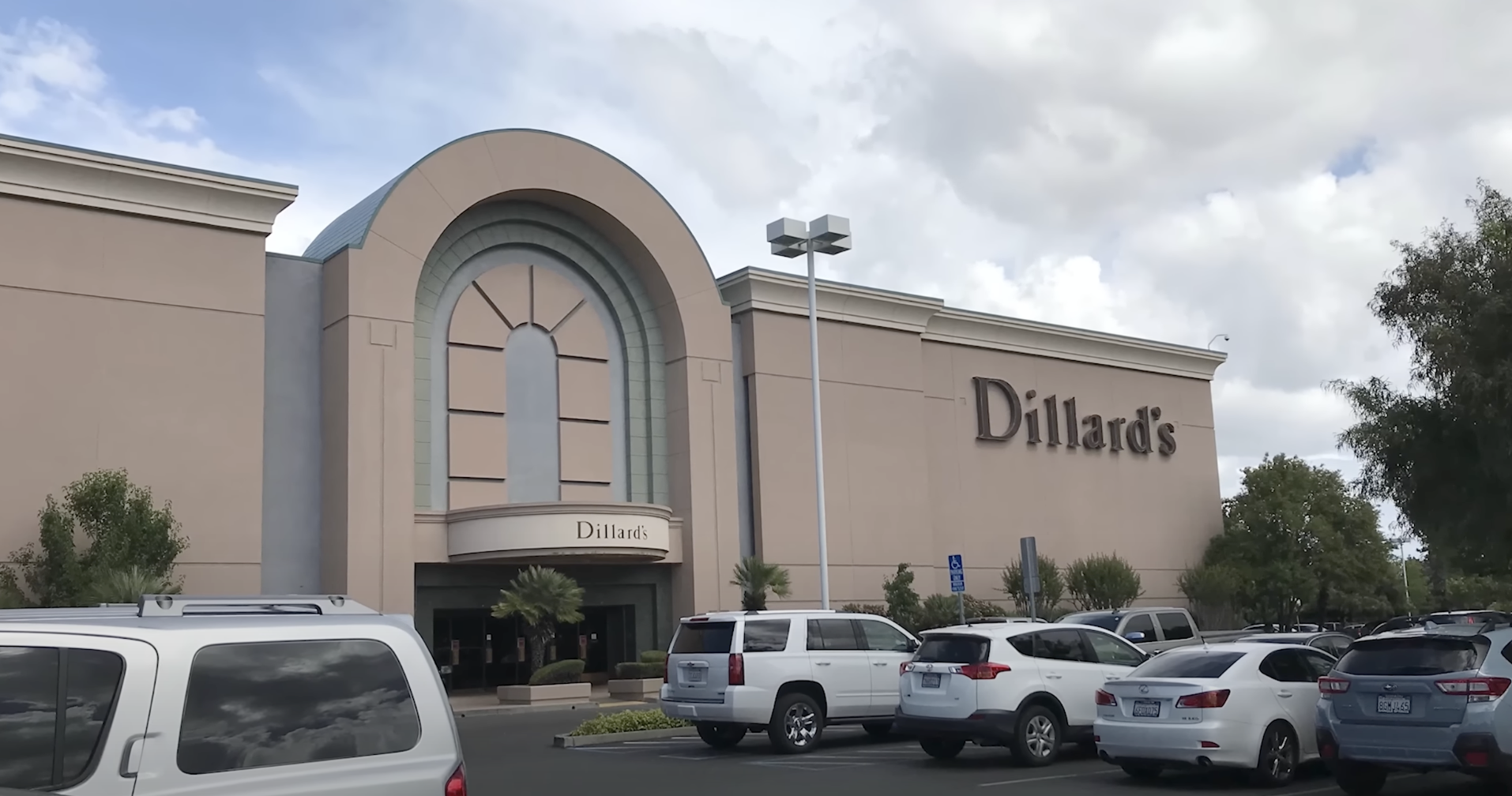 dillards store front