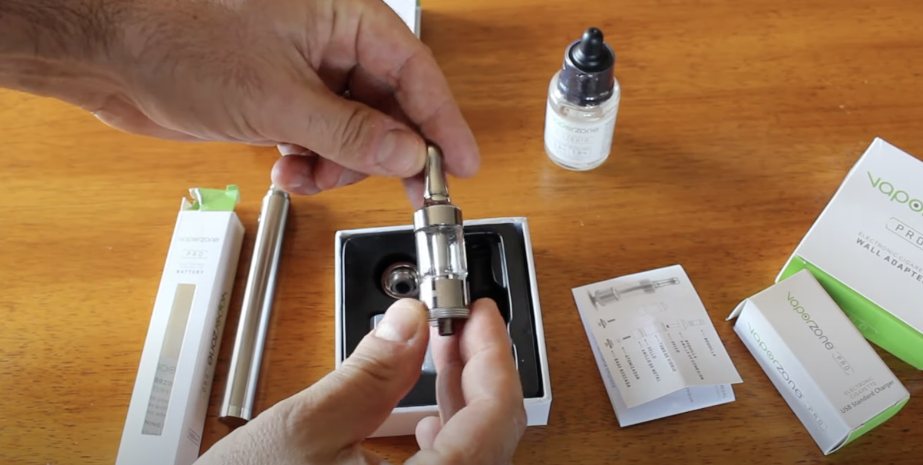 hands holding vape-vaporfi ...