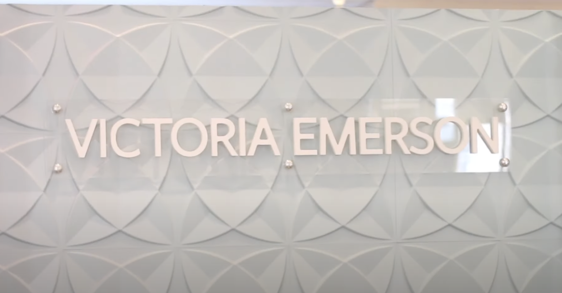 victoria emerson jewelry br...