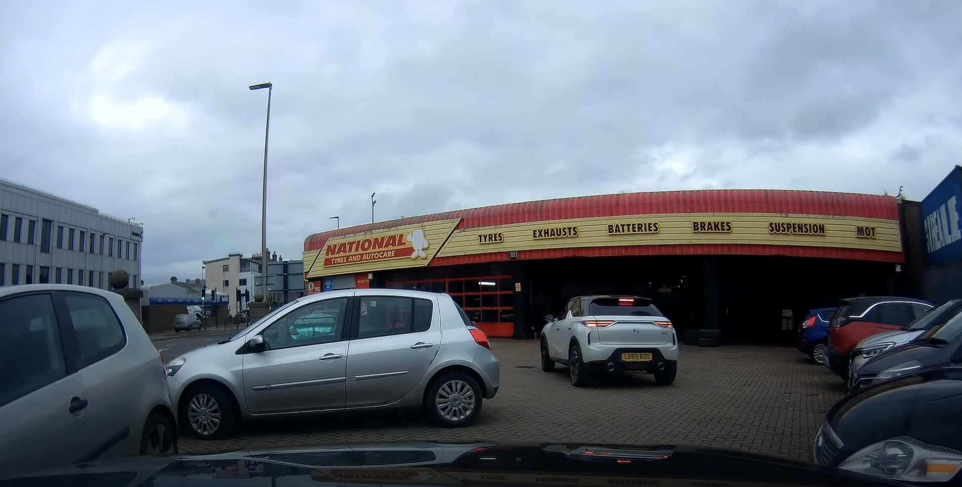 national tyres and autocare...